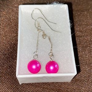 Freshwater pearl cultivated earrings